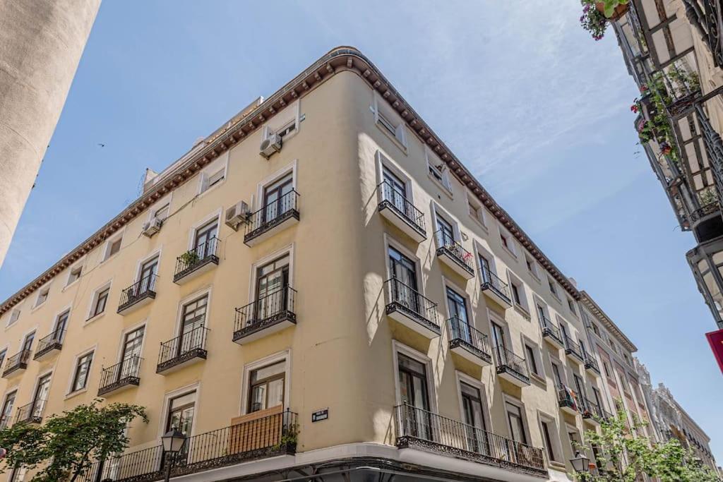 Tranquilo Apartamento En Chueca In2Iz5 Madrid Exterior photo